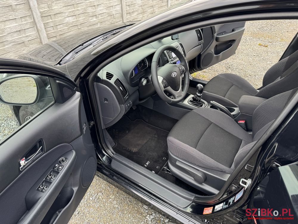 2011' Hyundai i30 I30Cw photo #5