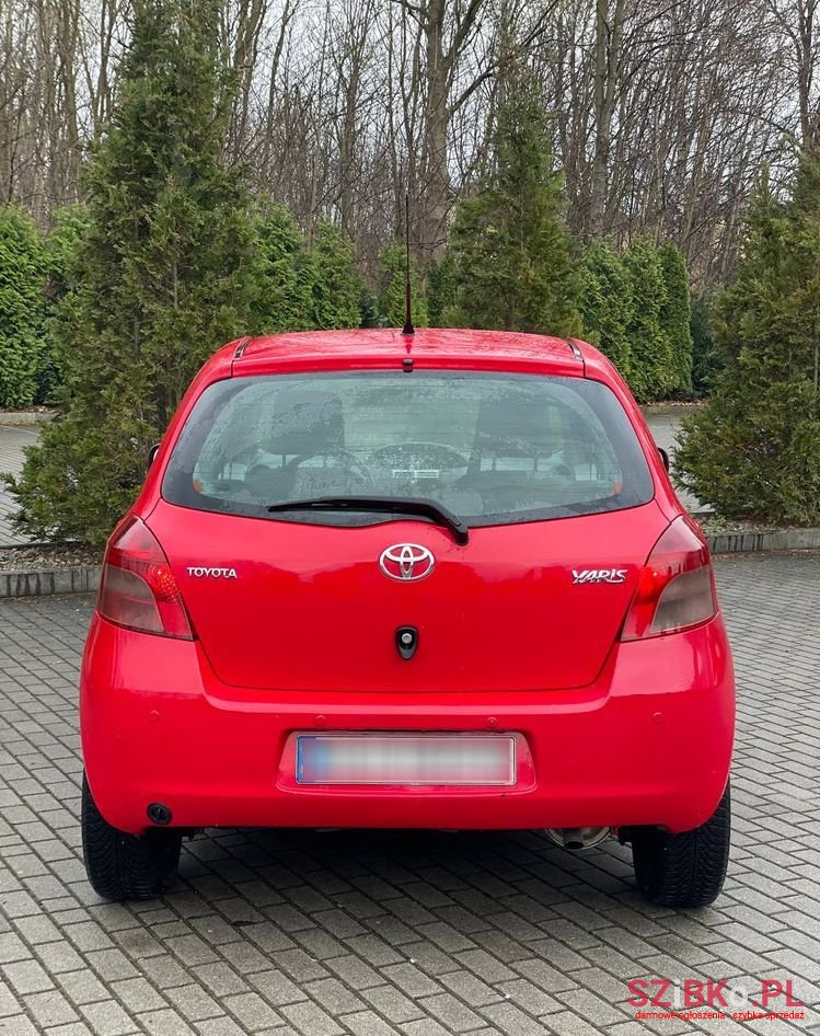 2008' Toyota Yaris photo #5