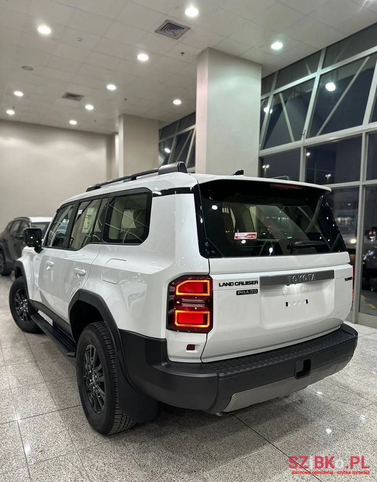 2024' Toyota Land Cruiser photo #5