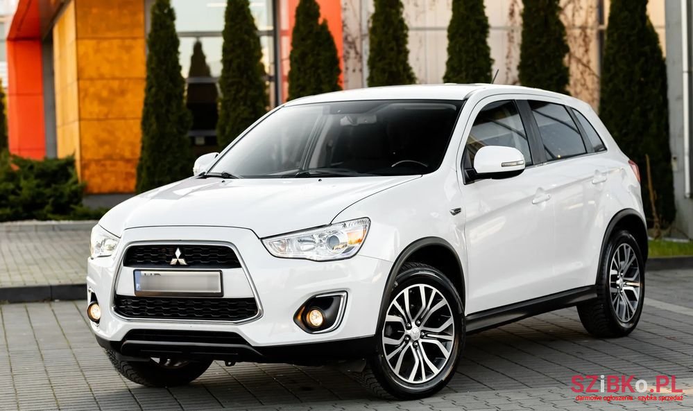 2016' Mitsubishi ASX photo #1