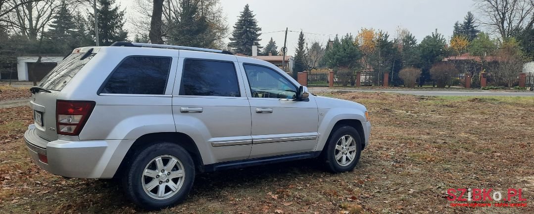2008' Jeep Grand Cherokee photo #3