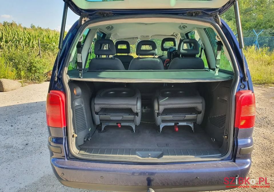 2003' SEAT Alhambra photo #6