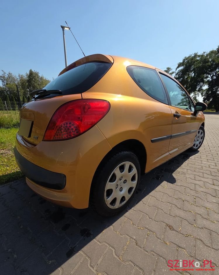 2007' Peugeot 207 1.4 16V Presence photo #6
