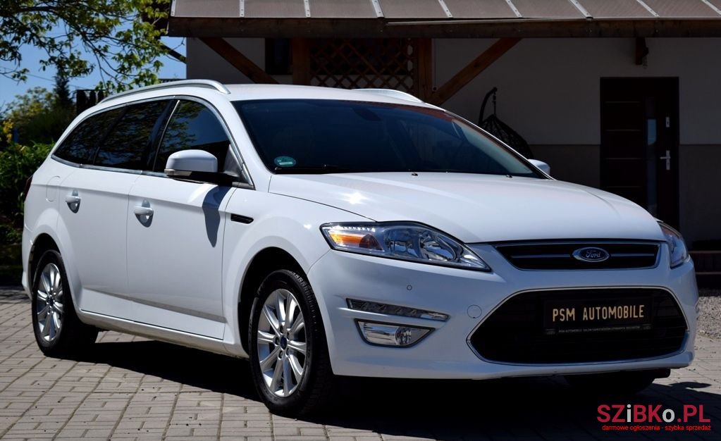 2013' Ford Mondeo photo #4