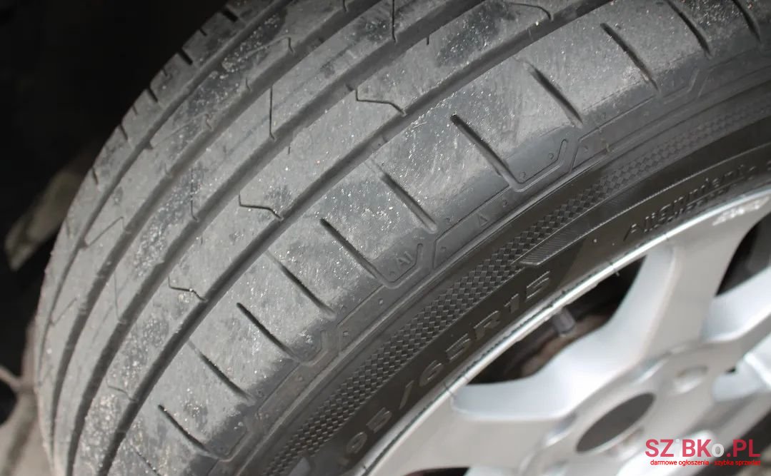 2005' Volkswagen Golf Plus photo #3