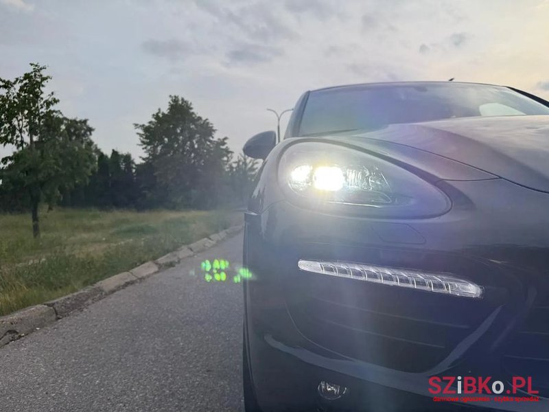 2013' Porsche Cayenne S Tiptronic S photo #2
