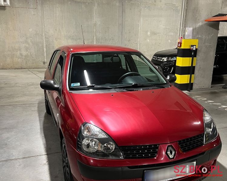 2003' Renault Clio photo #2