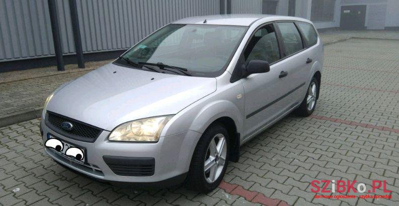 2005' Ford Focus photo #2