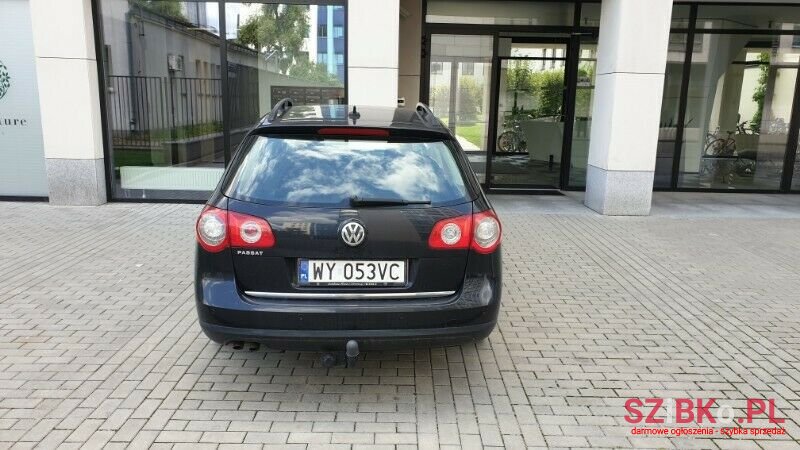 2008' Volkswagen Passat photo #2