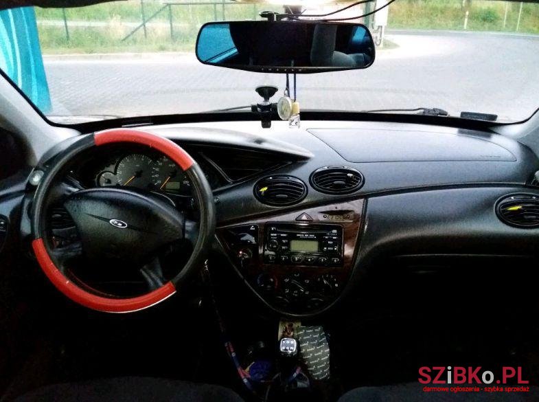1999' Ford Focus photo #2