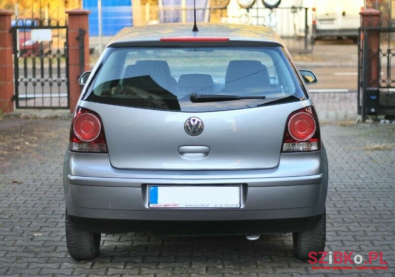 2007' Volkswagen Polo photo #4
