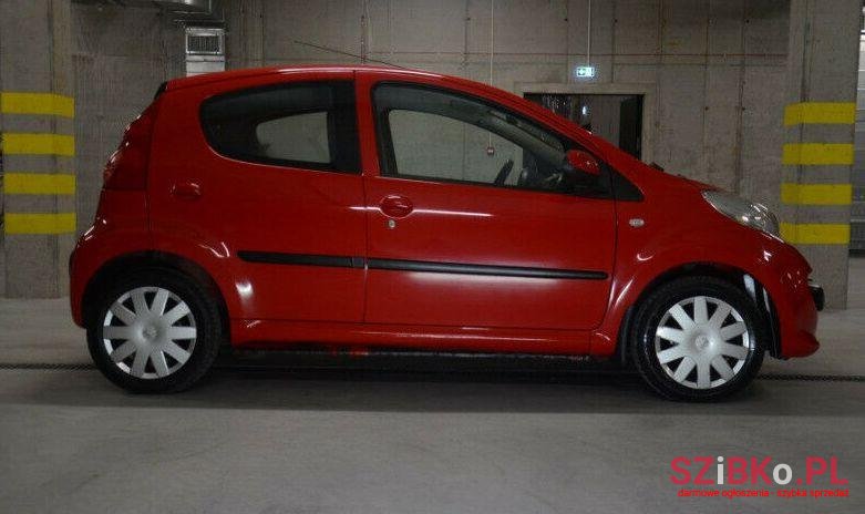 2008' Peugeot 107 photo #1