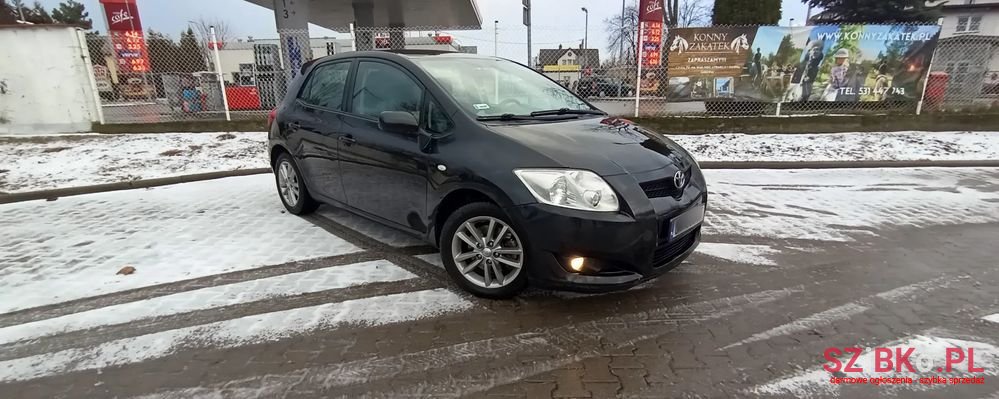 2009' Toyota Auris 2.0 D-4D Prestige photo #2