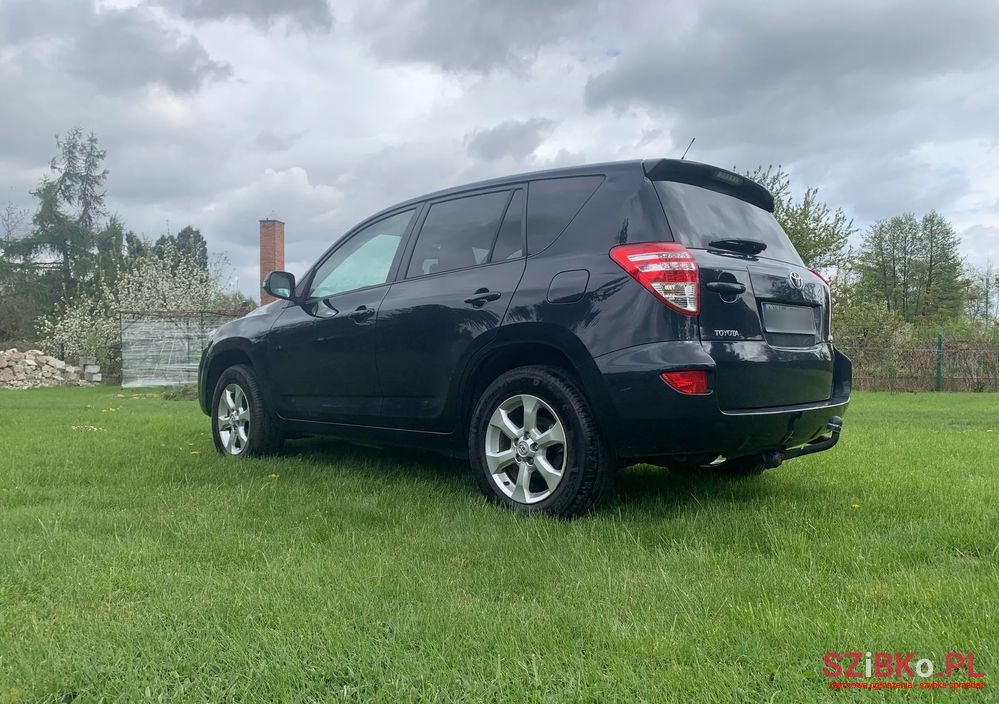 2010' Toyota RAV4 photo #3