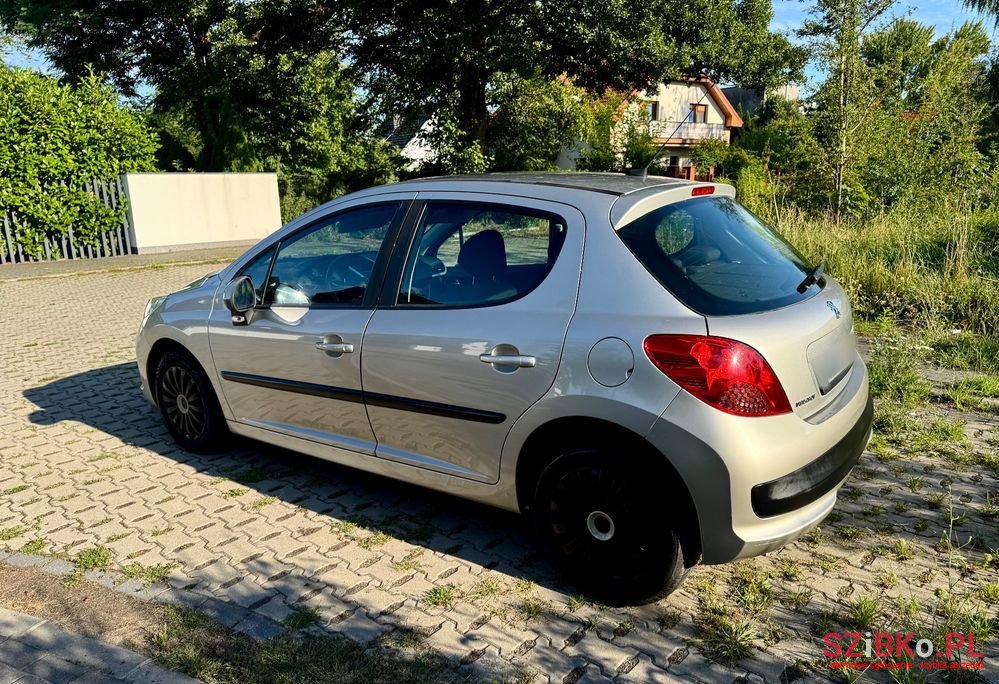 2010' Peugeot 207 photo #3