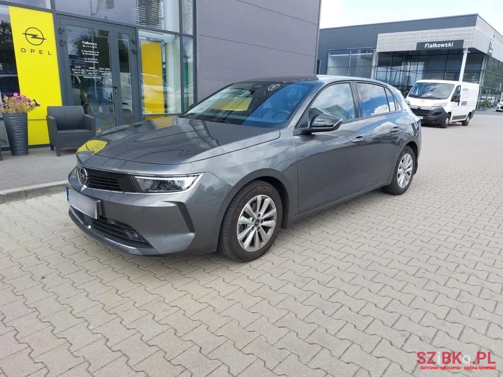 2022' Opel Astra photo #1