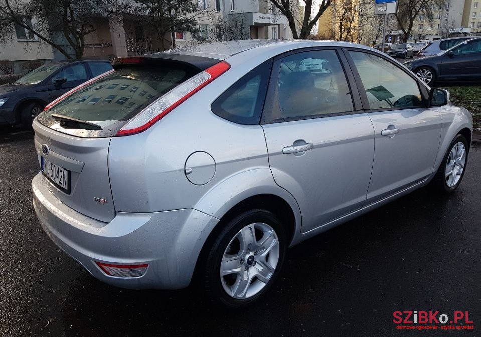 2009' Ford Focus photo #3