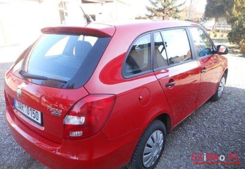 2009' Skoda Fabia photo #1
