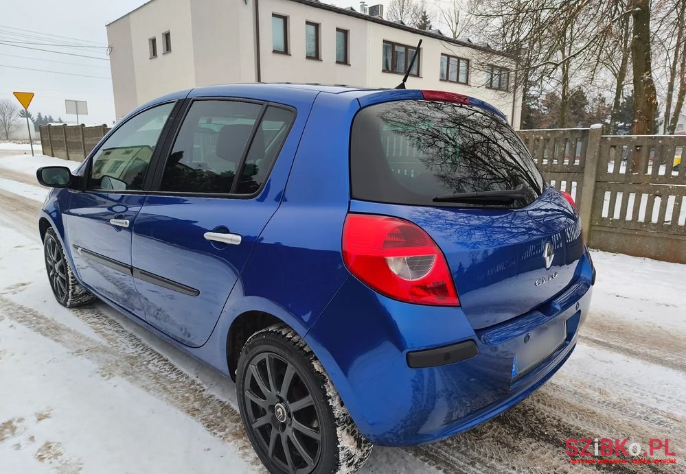 2007' Renault Clio photo #6