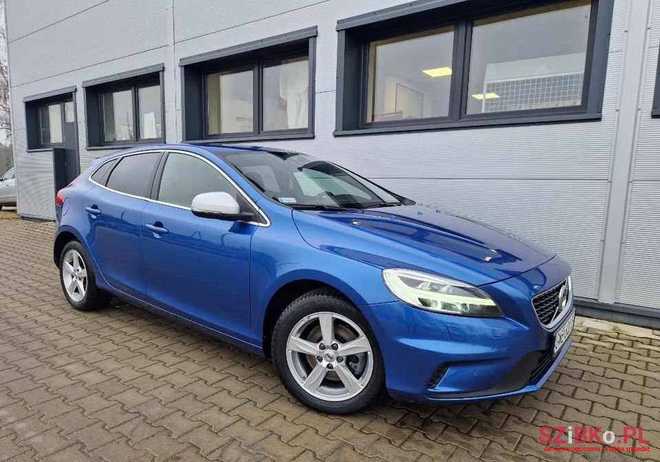 2018' Volvo V40 photo #2