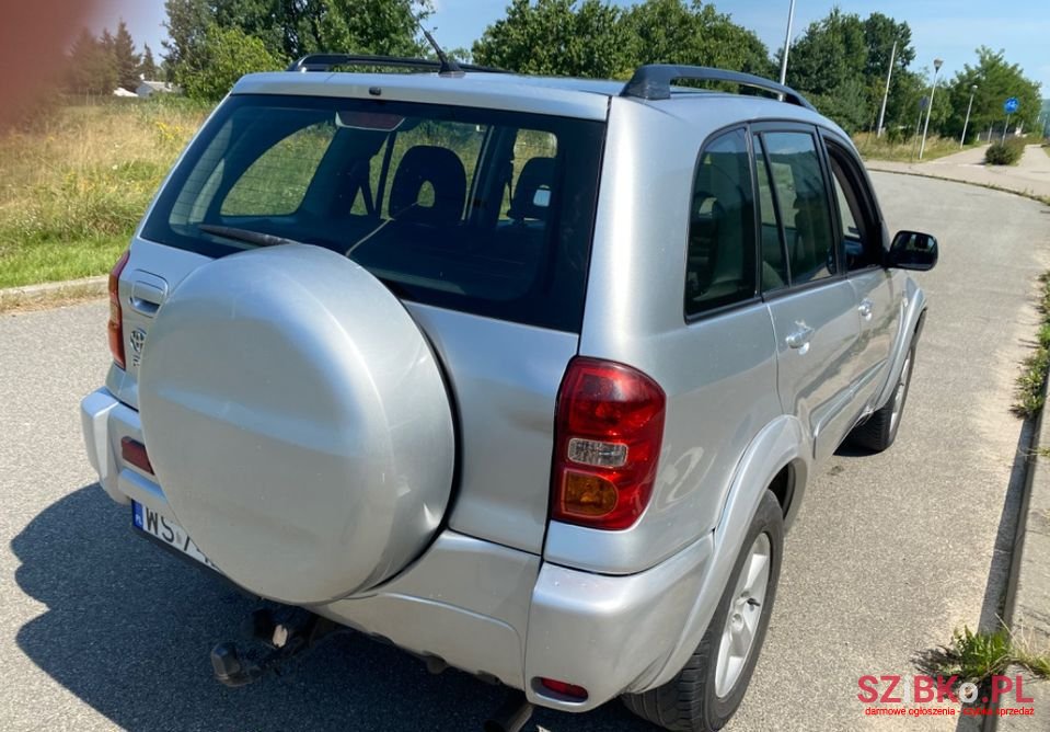 2005' Toyota RAV4 photo #5