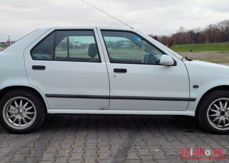 1995' Renault 19 photo #1