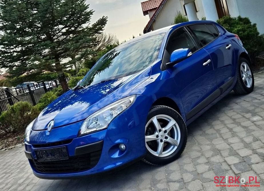 2012' Renault Megane photo #1