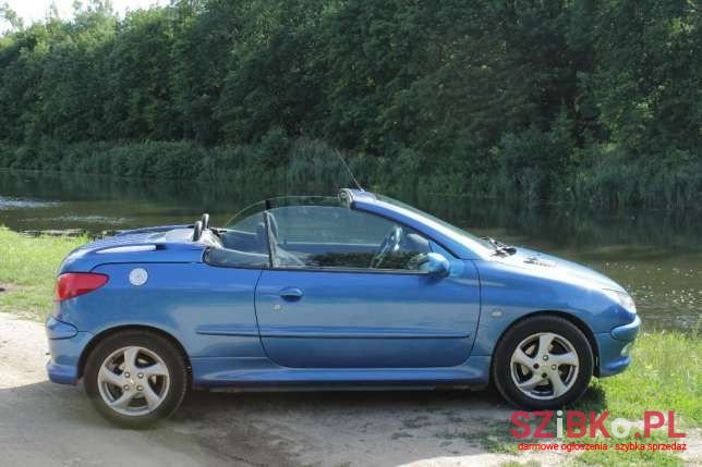 2001' Peugeot photo #1