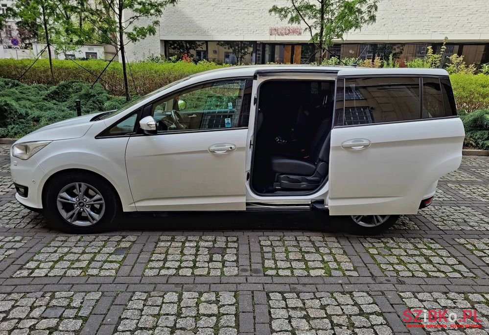 2019' Ford Grand C-MAX photo #4
