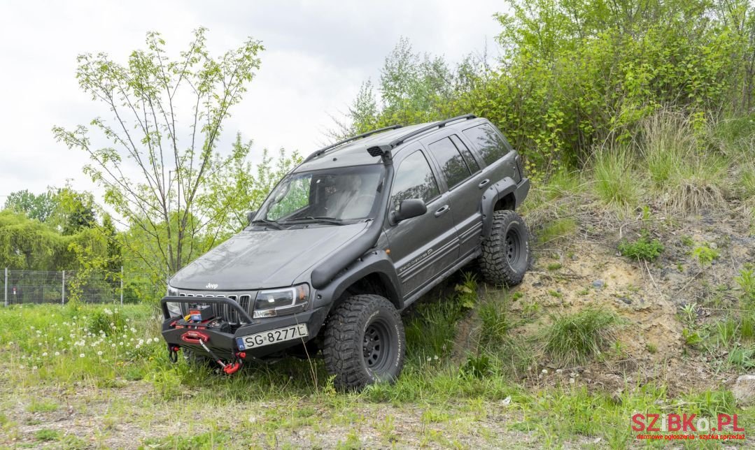 2002' Jeep Grand Cherokee photo #1