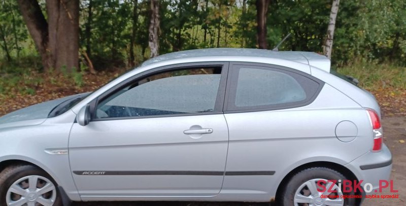 2007' Hyundai Accent photo #3