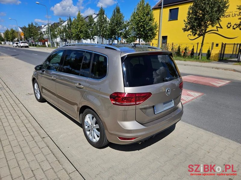 2016' Volkswagen Touran photo #5