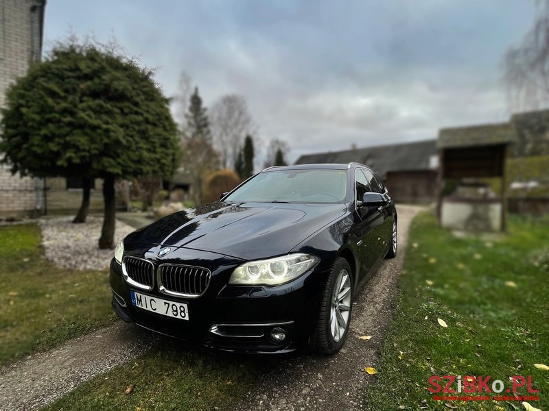 2015' BMW 525 2l photo #1