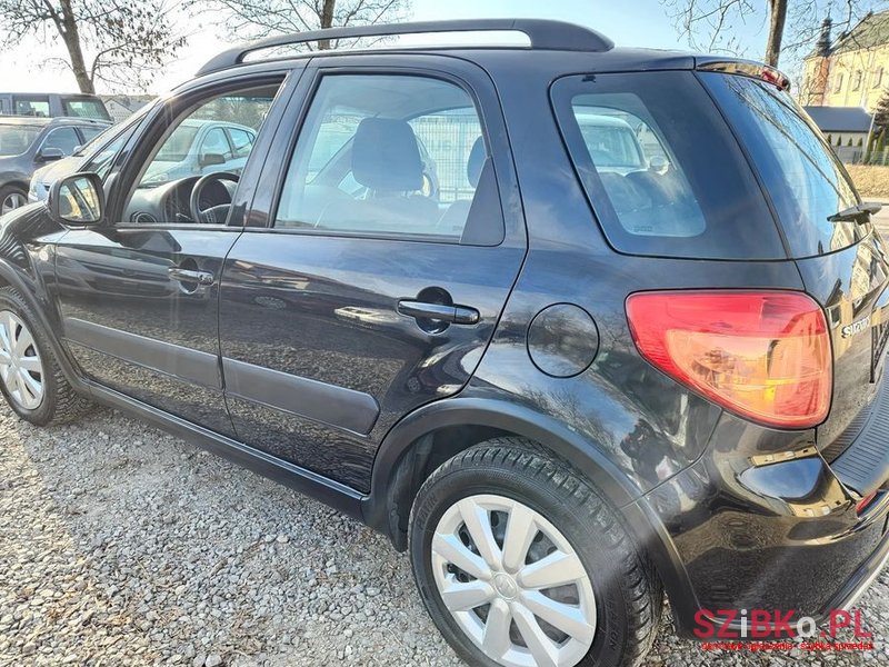 2012' Suzuki SX4 photo #4