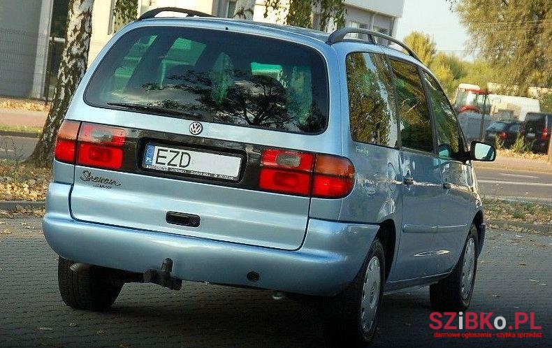1999' Volkswagen Sharan photo #1