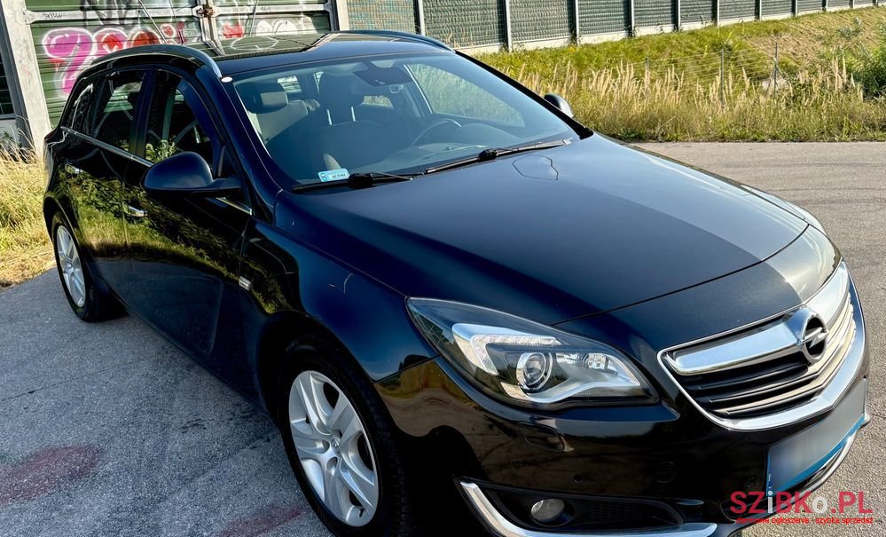2015' Opel Insignia 2.0 Cdti Edition photo #1