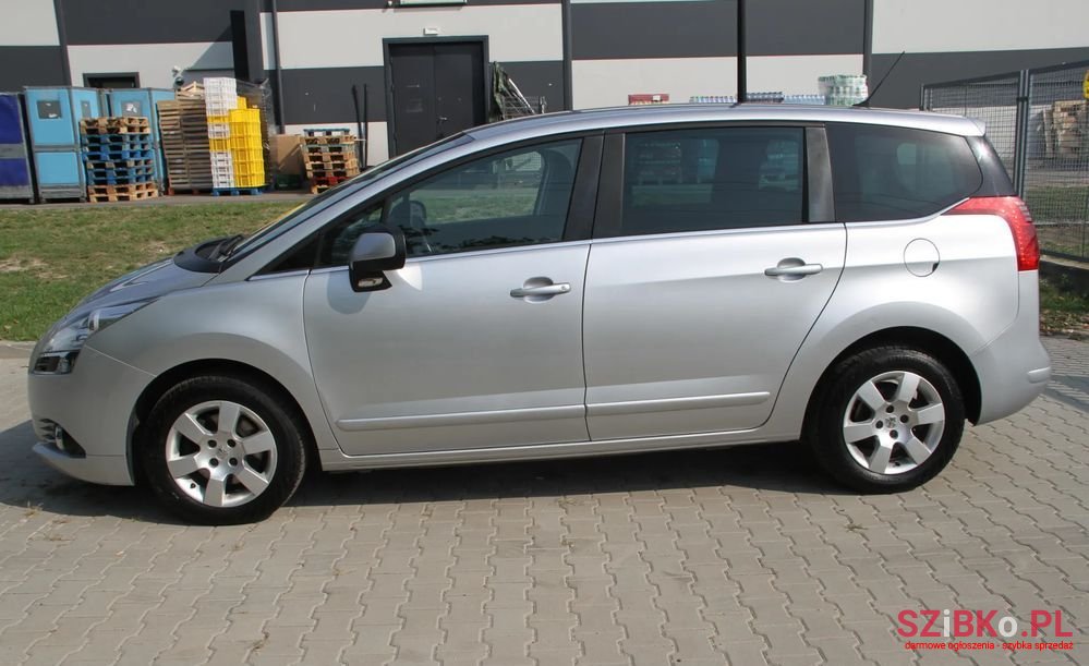 2012' Peugeot 5008 1.6 Thp Allure 7Os photo #6