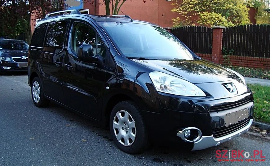 2012' Peugeot Partner Tepee 120 Vti Family photo #1