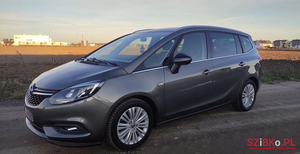 2017' Opel Zafira 1.6 Cdti Cosmo photo #1