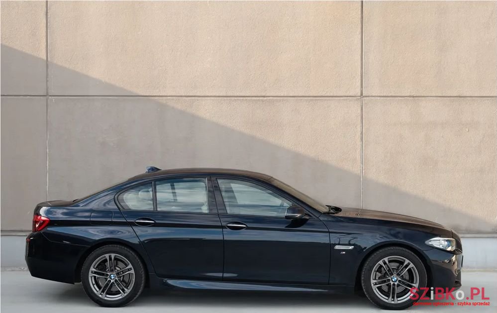 2016' BMW 5 Series 520D Xdrive photo #3