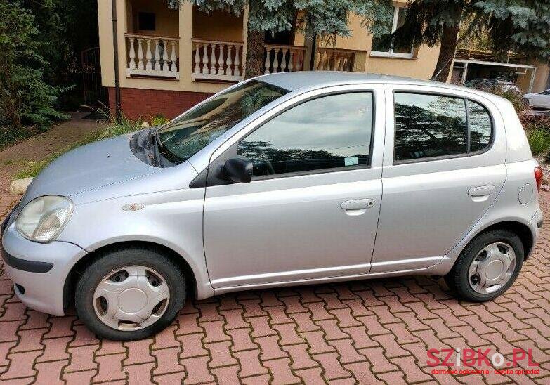 2004' Toyota Yaris photo #1