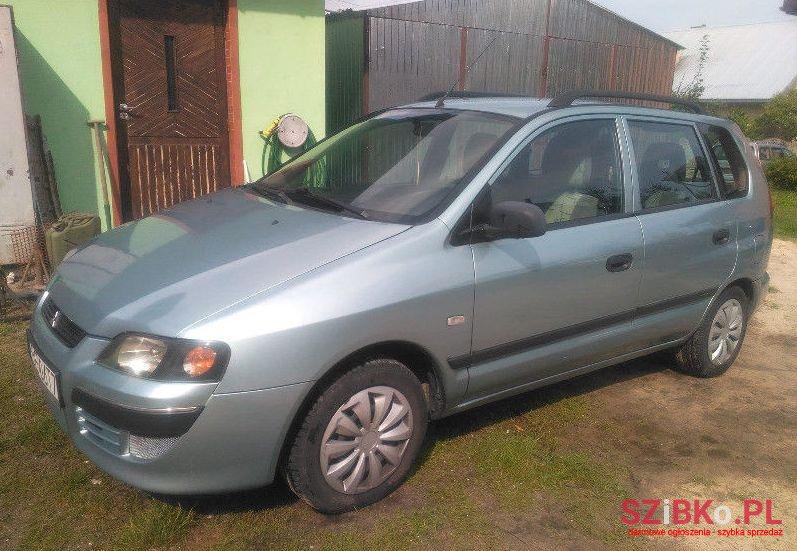 2002' Mitsubishi Space Star photo #2