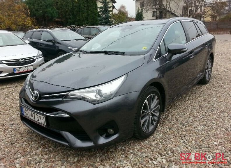 2017' Toyota Avensis photo #1