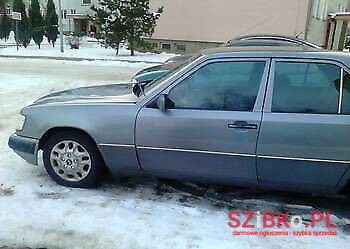 1991' Mercedes-Benz W124 photo #3