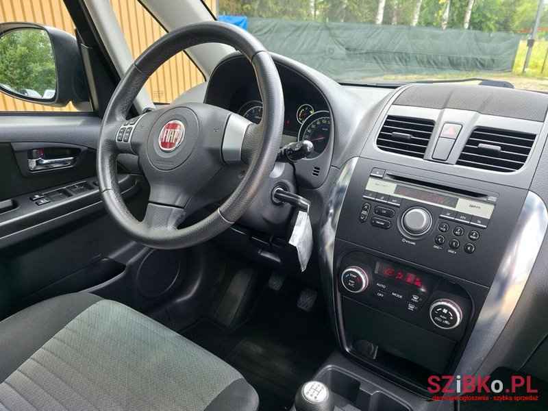 2012' Fiat Sedici photo #6
