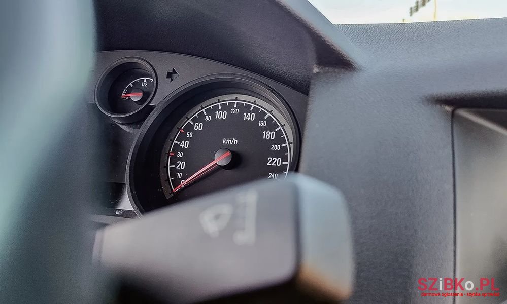 2004' Opel Astra 1.6 photo #6