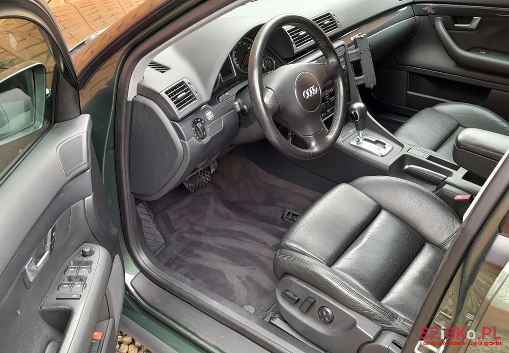 2001' Audi A4 Avant photo #6