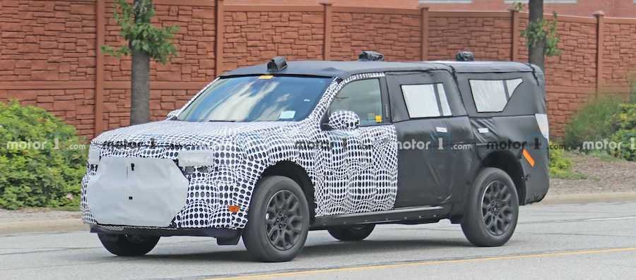 Mystery 3-Row Ford SUV Spied Driving Around Dearborn