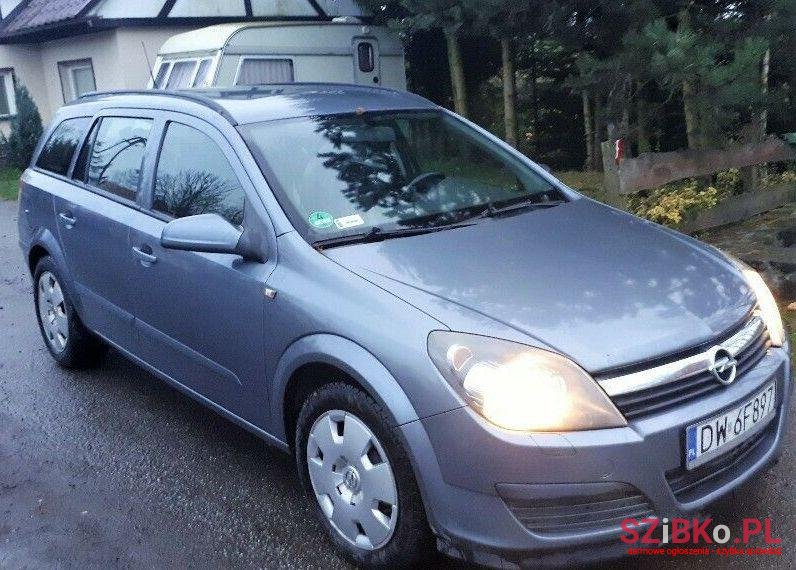 2006' Opel Astra photo #1