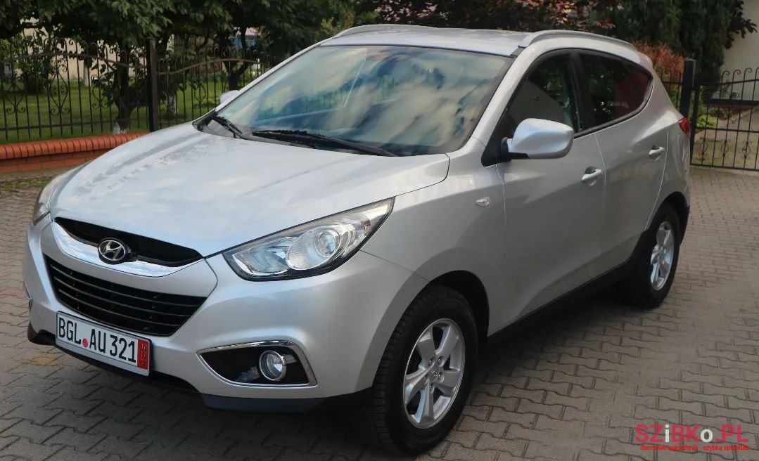 2011' Hyundai ix35 photo #1